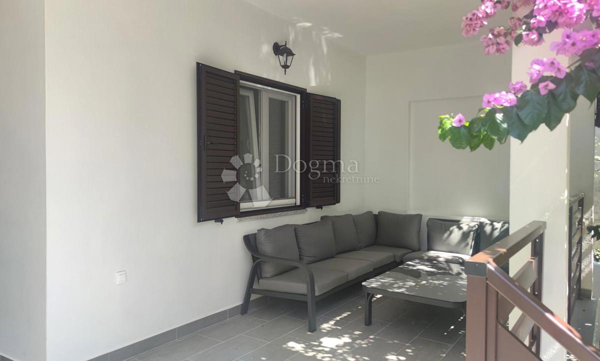 Hiša Seline, Starigrad, 335,58m2