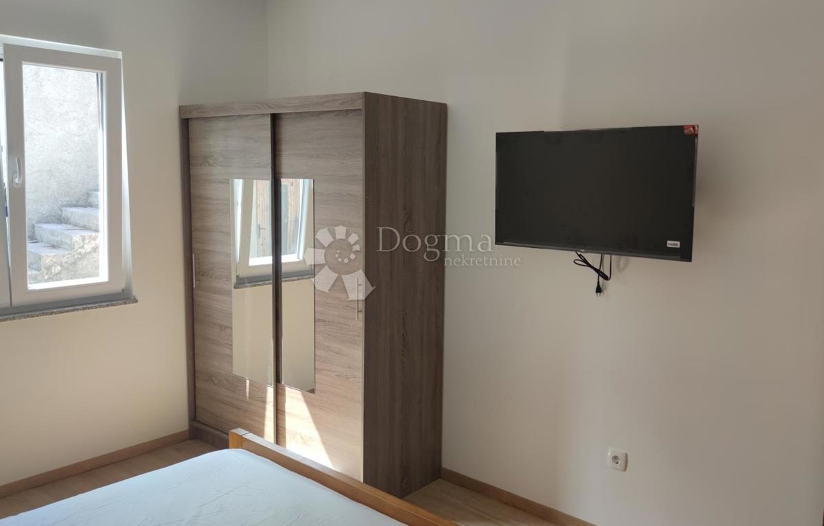 Hiša Seline, Starigrad, 335,58m2