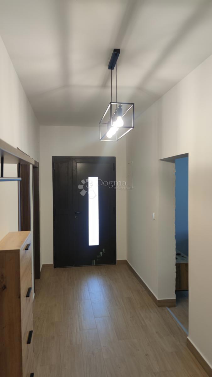 Hiša Seline, Starigrad, 335,58m2