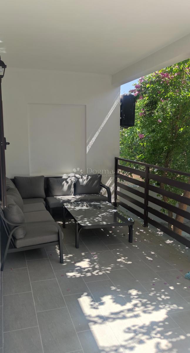 Hiša Seline, Starigrad, 335,58m2