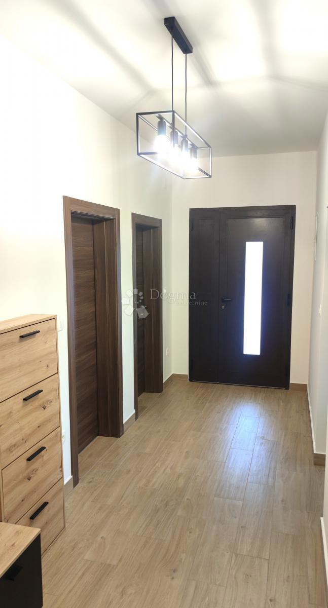 Hiša Seline, Starigrad, 335,58m2