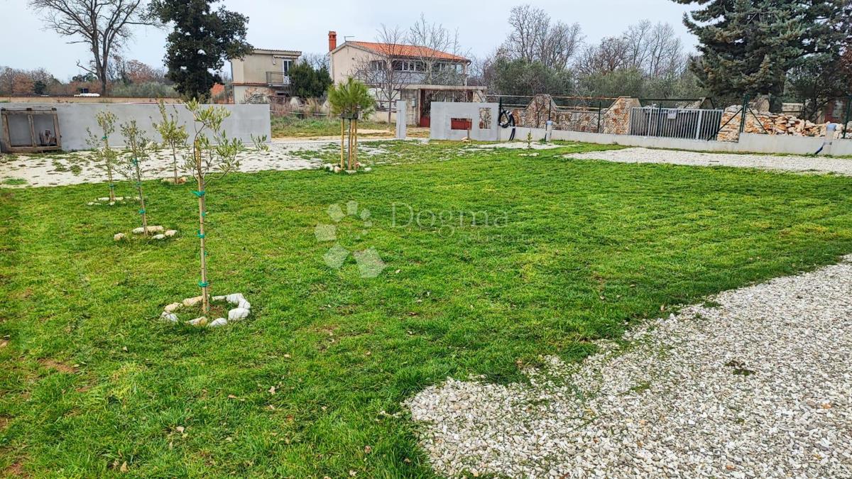 Kmetijsko zemljišče Peroj, Vodnjan, 405m2