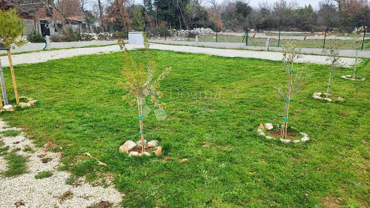 Kmetijsko zemljišče Peroj, Vodnjan, 405m2