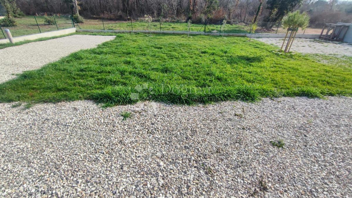 Kmetijsko zemljišče Peroj, Vodnjan, 405m2