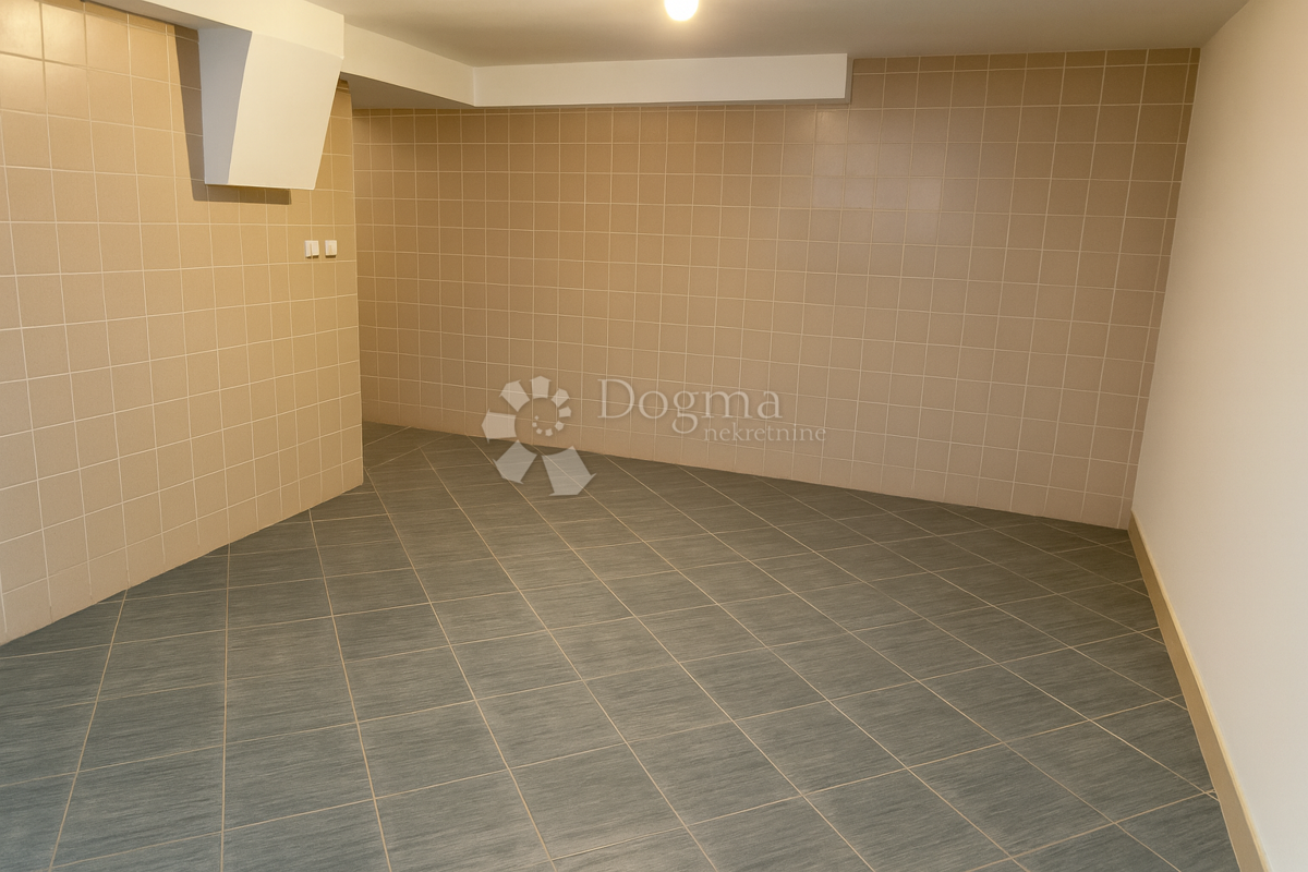 Luksuzno stanovanje z wellnessom in garažo