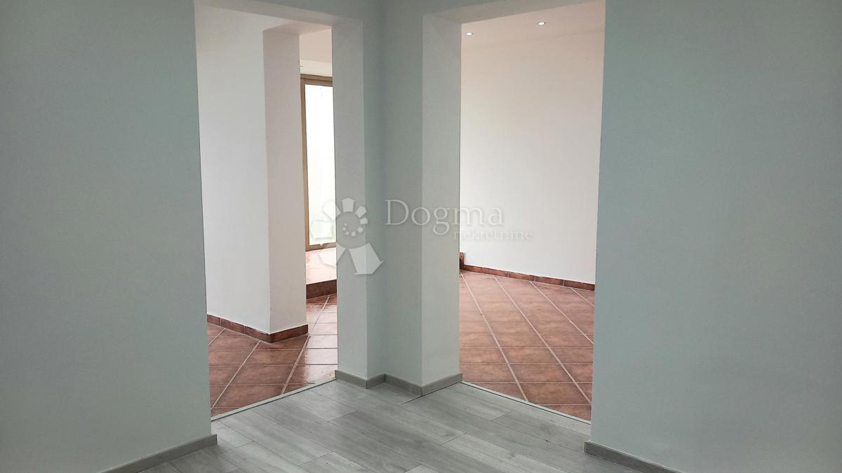 Poslovni prostor Križ, 55m2