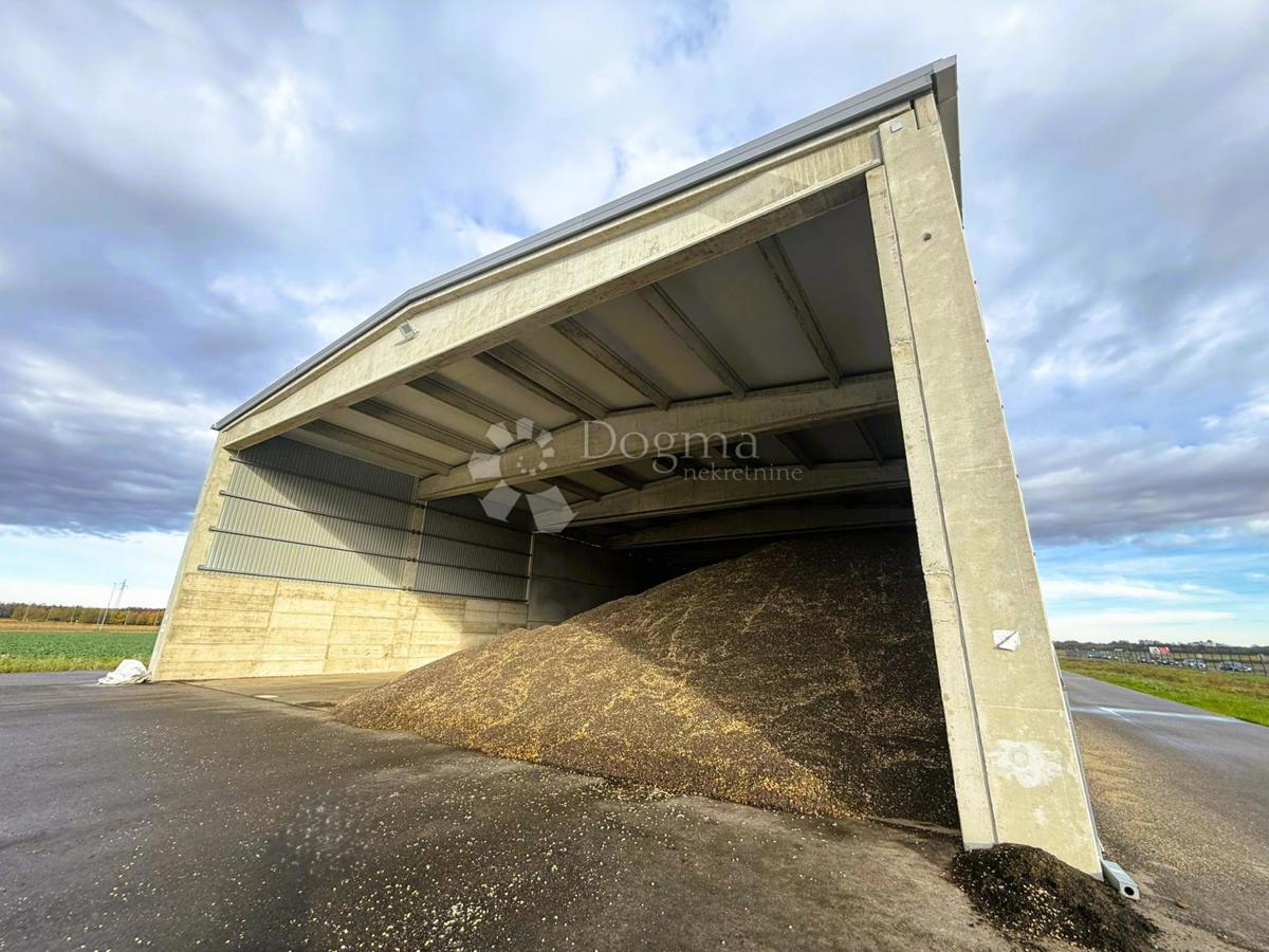 Poslovni prostor Koprivnički Ivanec, 31.199m2