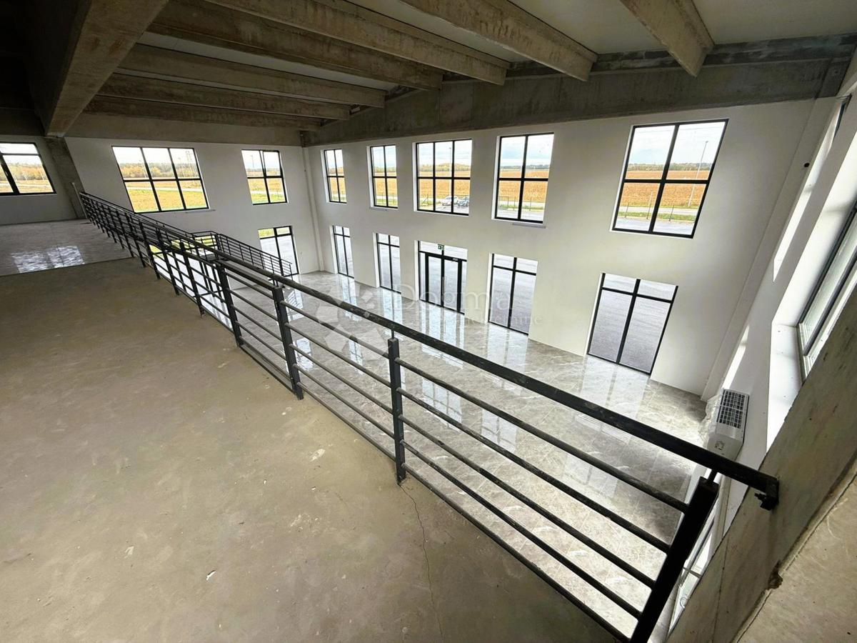 Poslovni prostor Koprivnički Ivanec, 31.199m2
