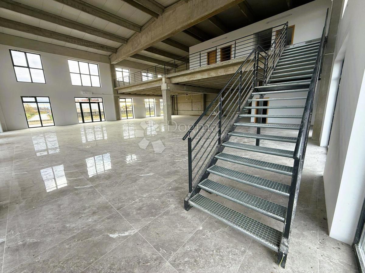 Poslovni prostor Koprivnički Ivanec, 31.199m2