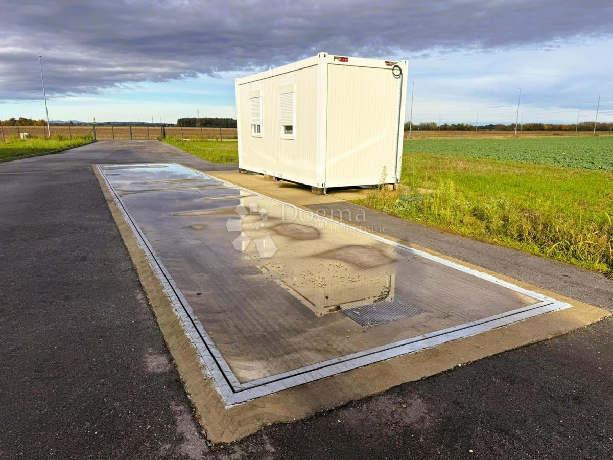 Poslovni prostor Koprivnički Ivanec, 31.199m2