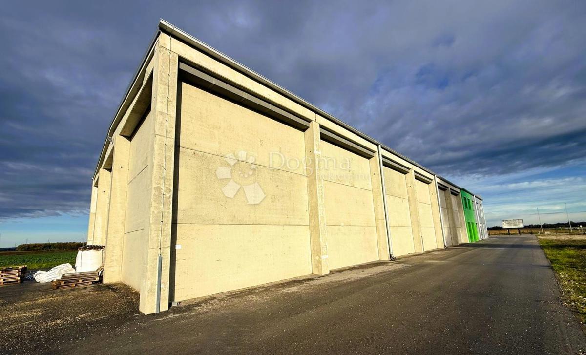 Poslovni prostor Koprivnički Ivanec, 31.199m2