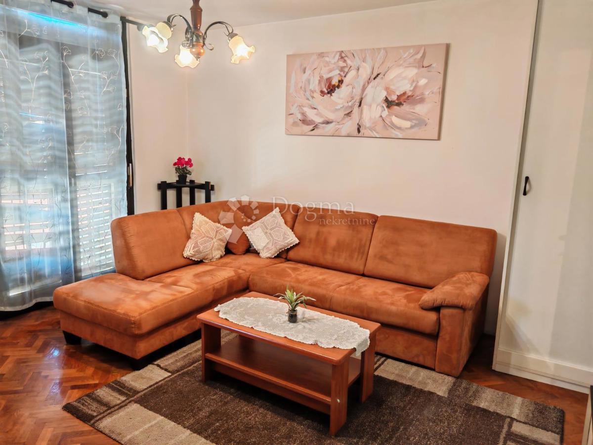 Stanovanje Centar, Pula, 70m2