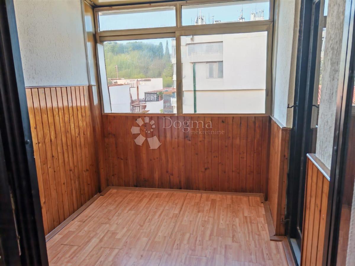 Stanovanje Centar, Pula, 70m2