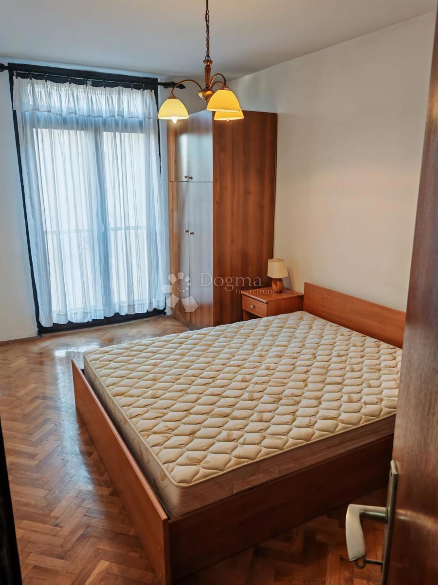 Stanovanje Centar, Pula, 70m2