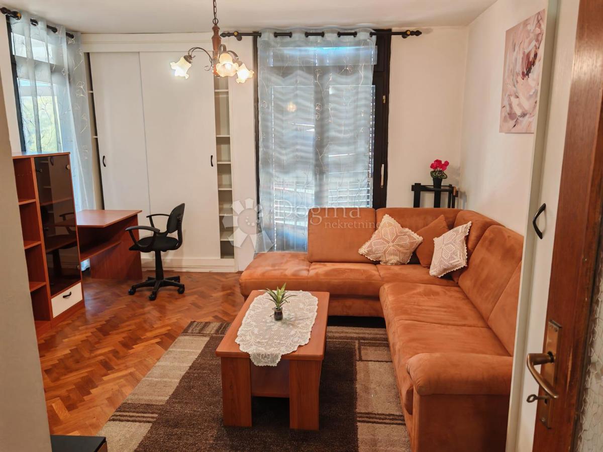 Stanovanje Centar, Pula, 70m2