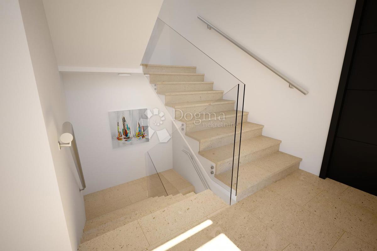 LUKSUZNO STANOVANJE NAJVIŠJIH STANDARDOV - ROVINJ, CENTER