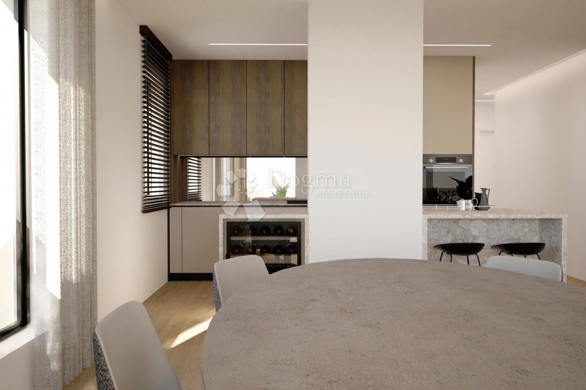 LUKSUZNO STANOVANJE NAJVIŠJIH STANDARDOV - ROVINJ, CENTER