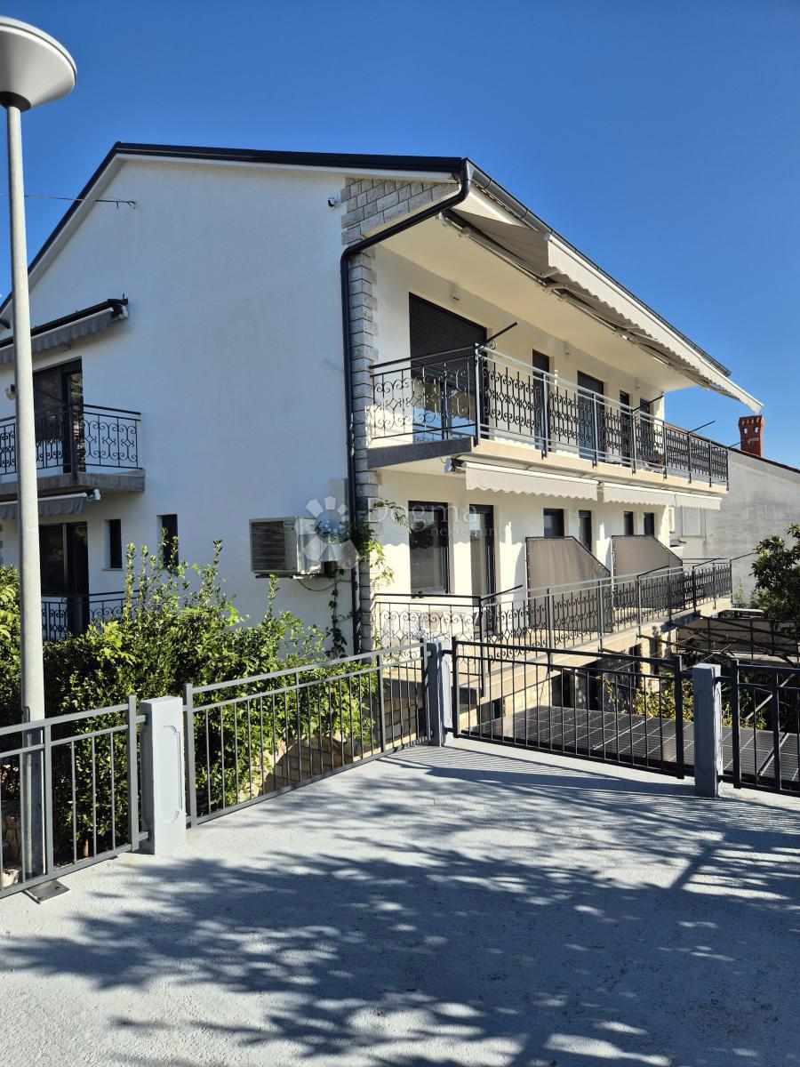 Hiša Dramalj, Crikvenica, 486m2