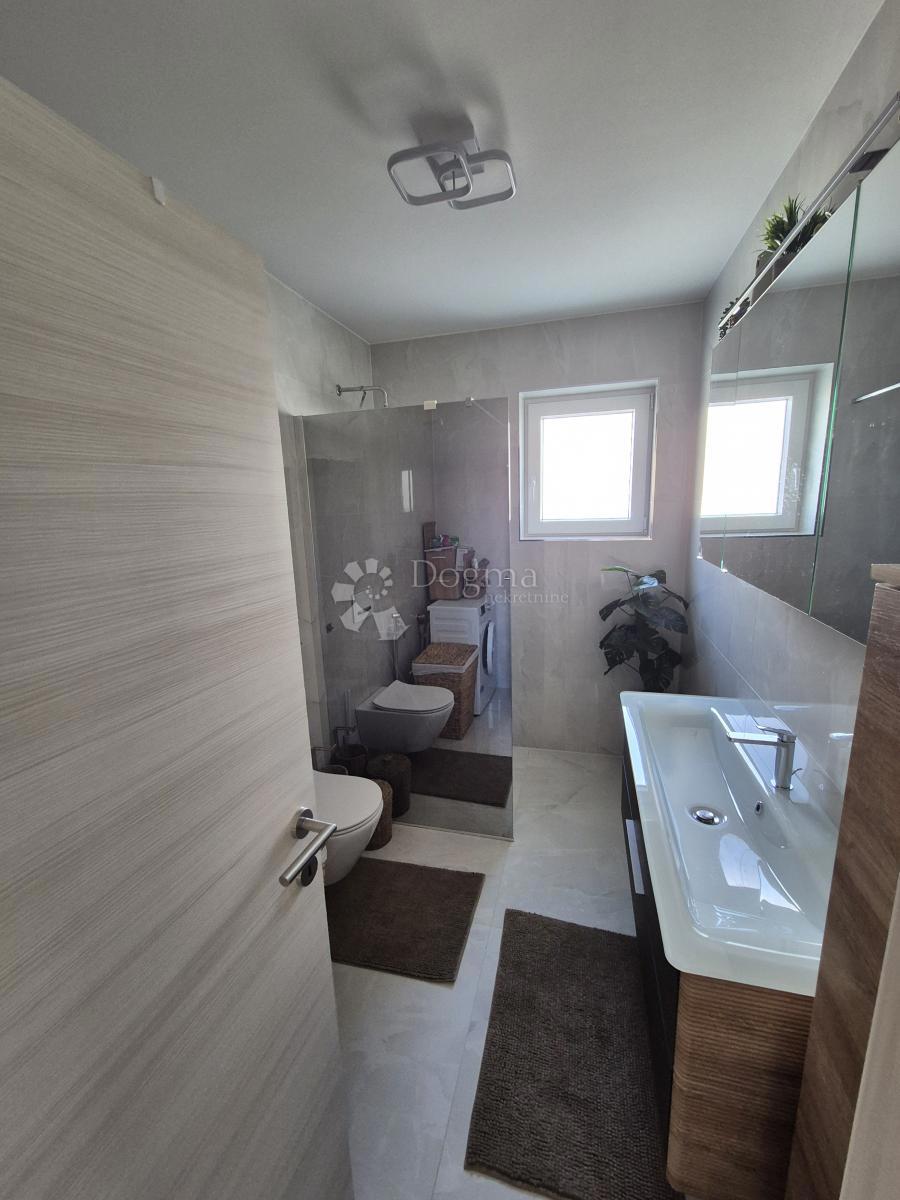 Hiša Dramalj, Crikvenica, 486m2