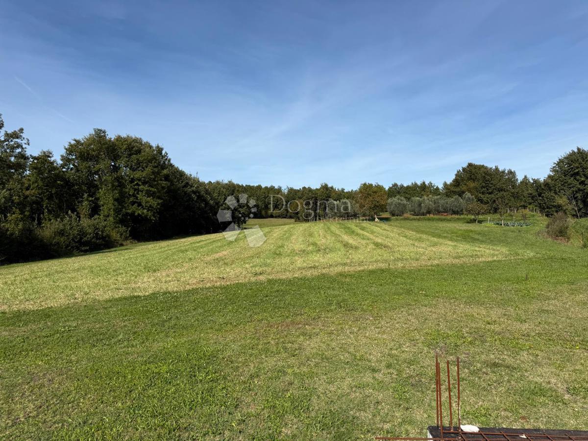 Zazidljivo zemljišče Vadreš, Barban, 827m2