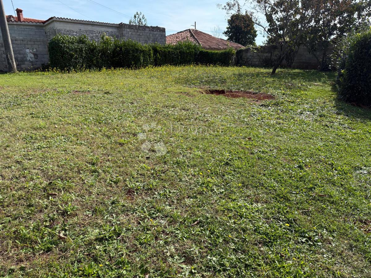 Zazidljivo zemljišče Vadreš, Barban, 827m2