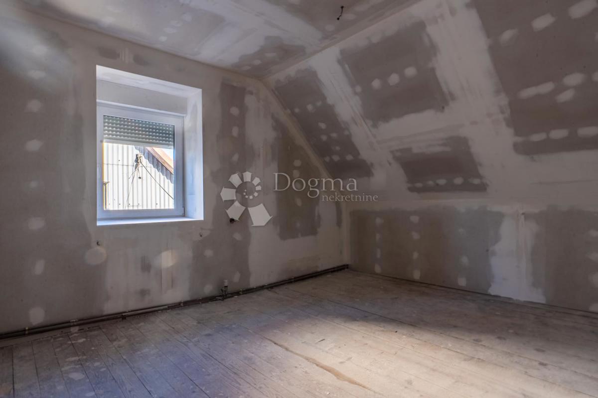 Hiša Delnice, 250m2