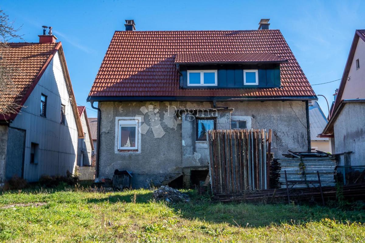 Hiša Delnice, 250m2