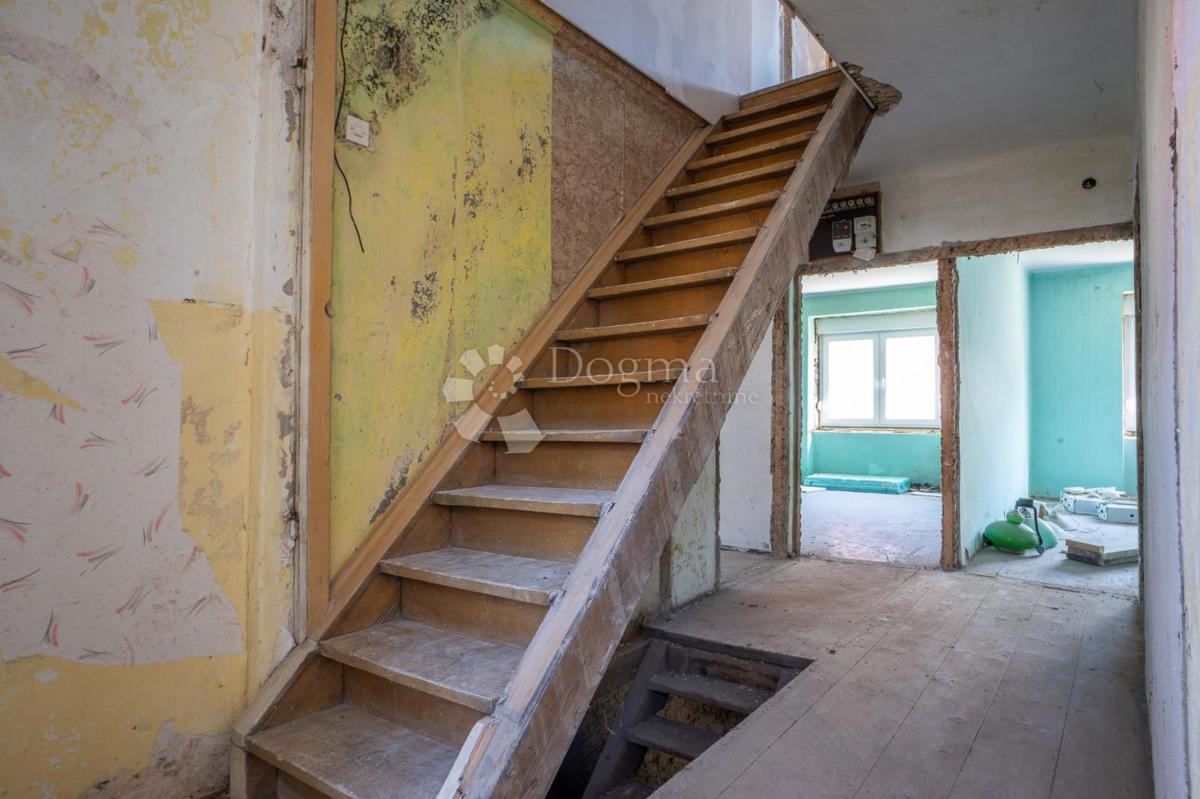 Hiša Delnice, 250m2