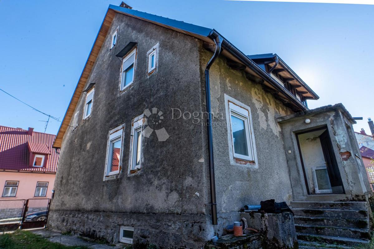 Hiša Delnice, 250m2