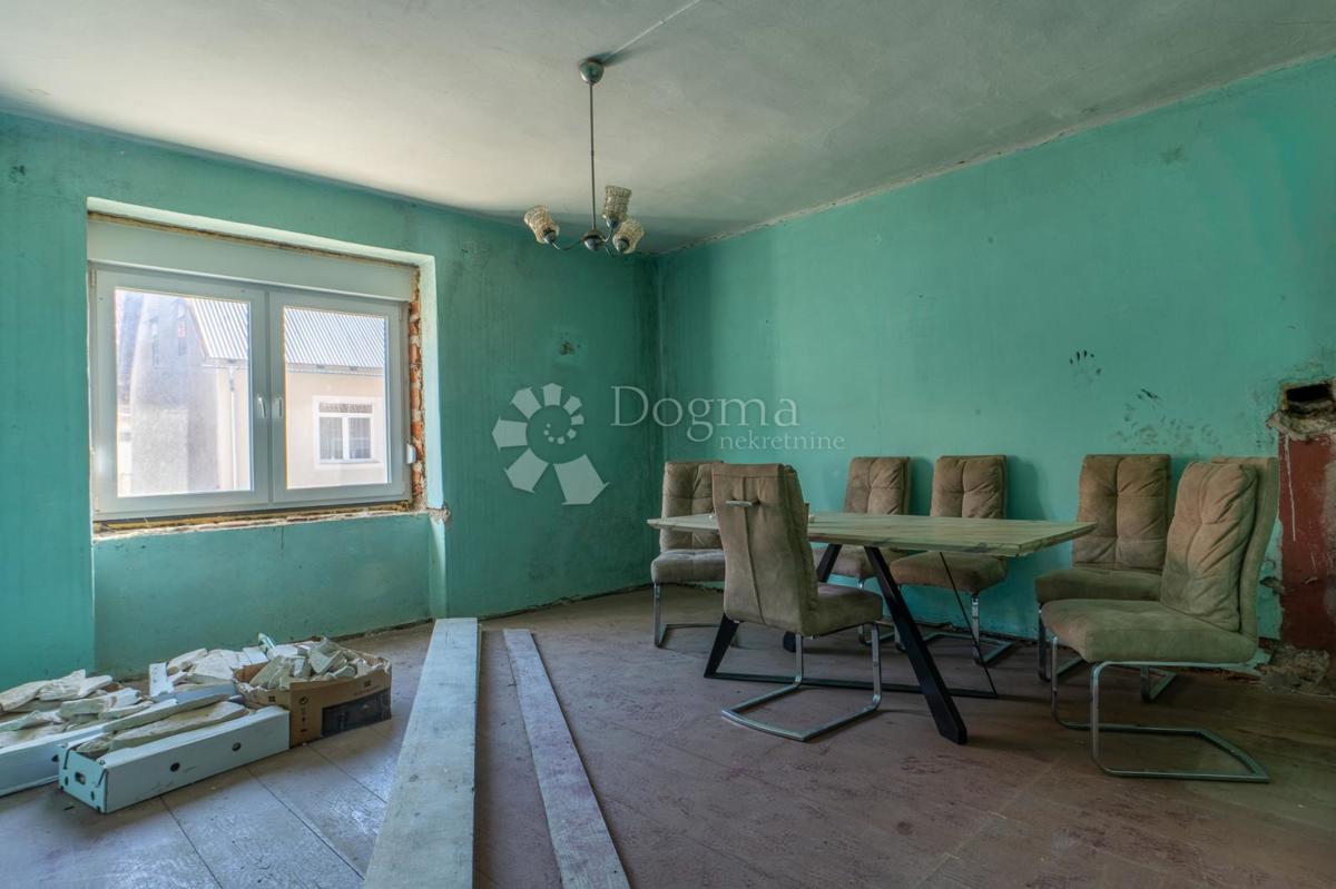 Hiša Delnice, 250m2