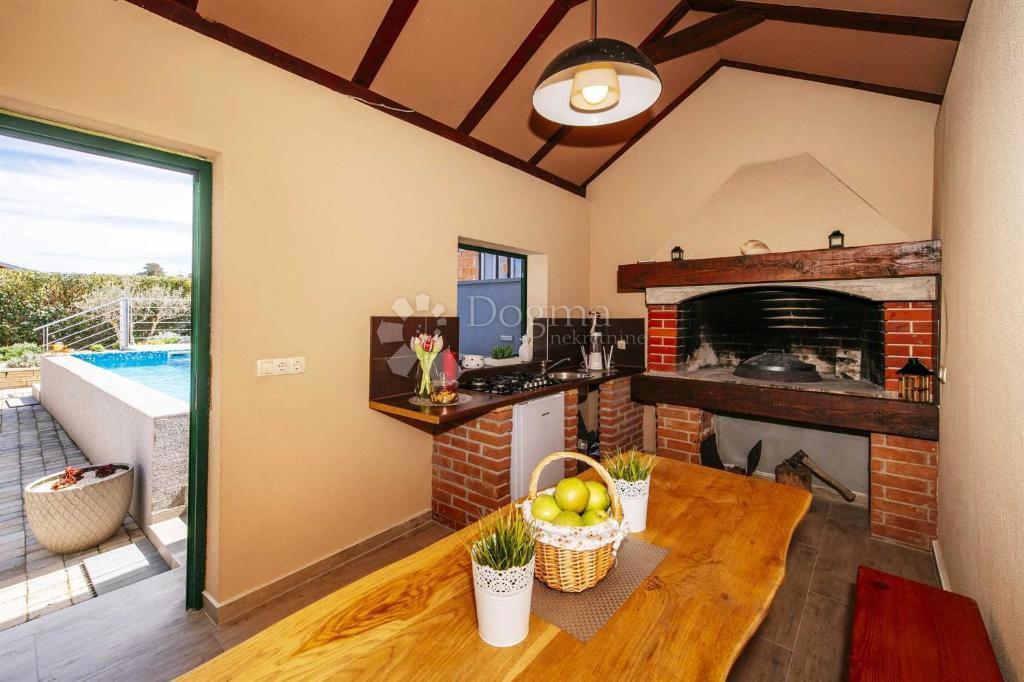 Hiša Crno, Zadar, 206m2