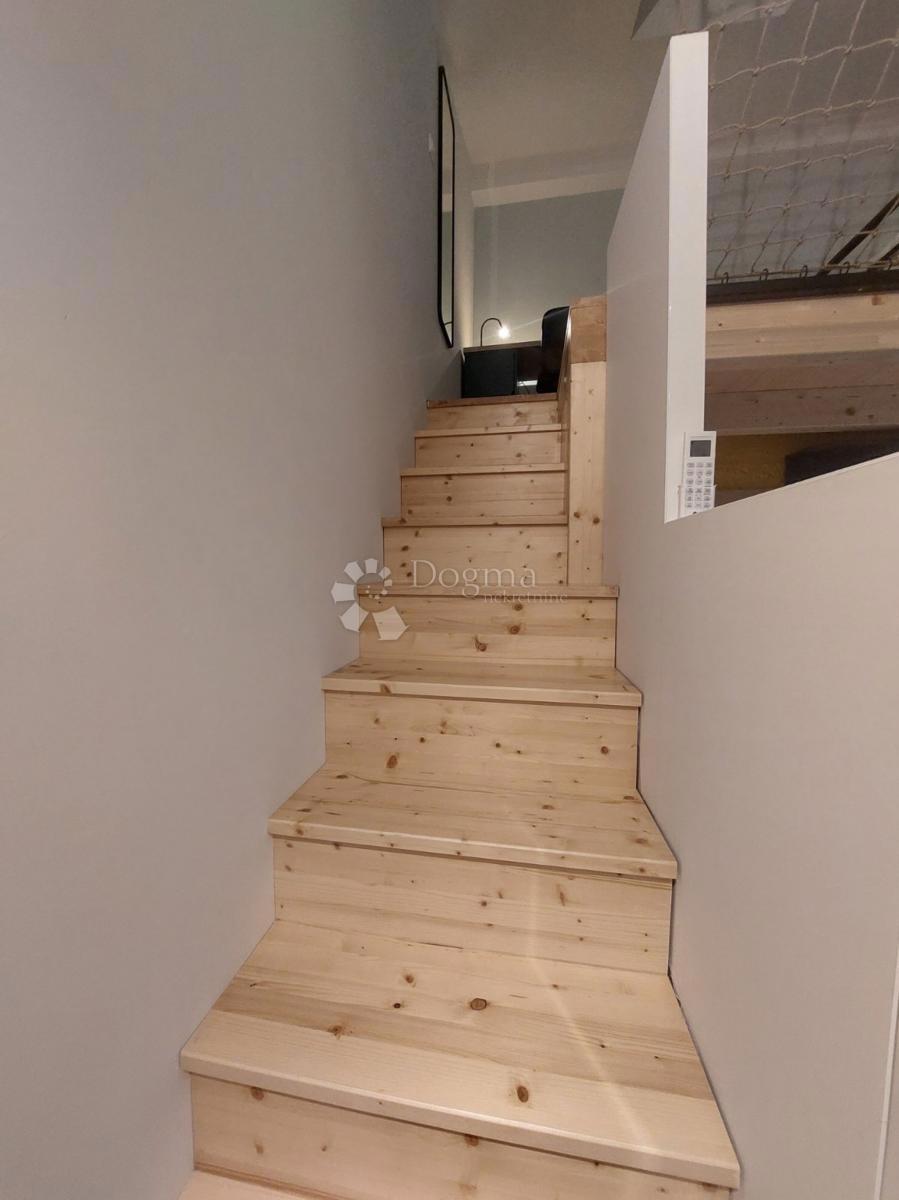 Hiša Industrijska četvrt, Osijek, Ulica Svetog Josipa Radnika, 250m2