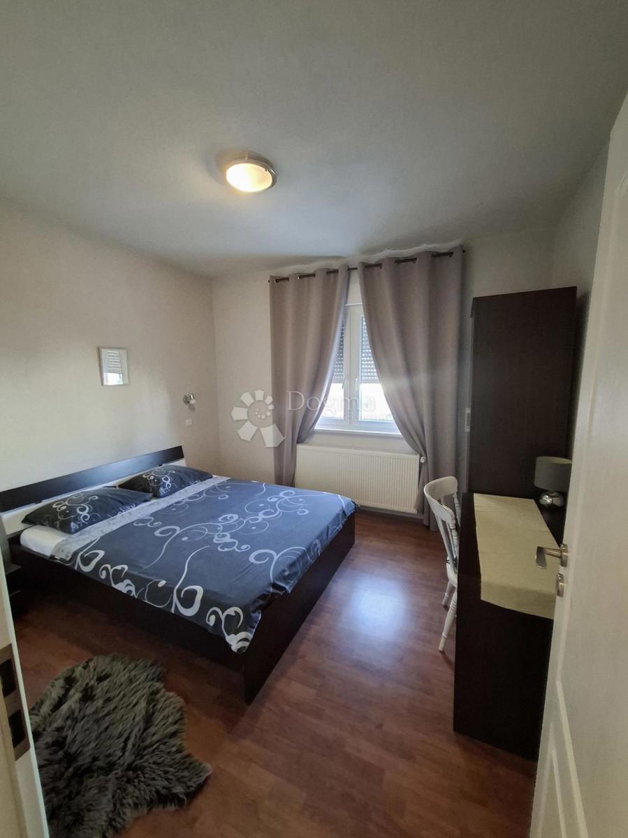 Hiša Industrijska četvrt, Osijek, Ulica Svetog Josipa Radnika, 250m2