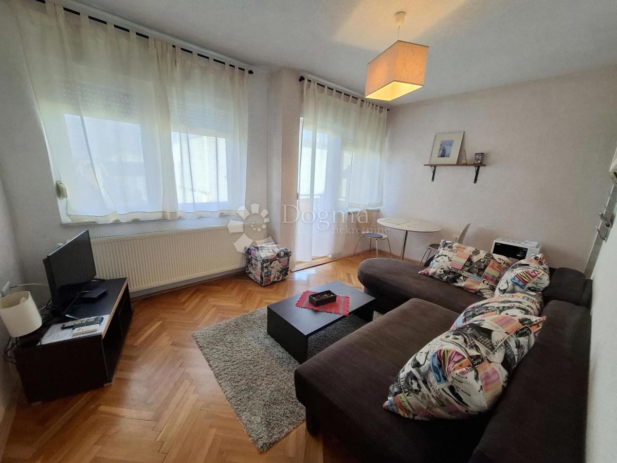 Hiša Industrijska četvrt, Osijek, Ulica Svetog Josipa Radnika, 250m2