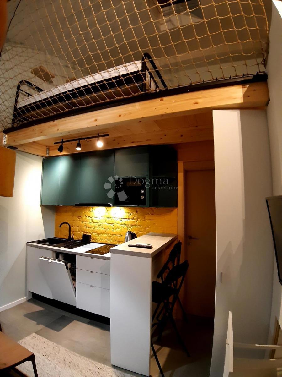 Hiša Industrijska četvrt, Osijek, Ulica Svetog Josipa Radnika, 250m2