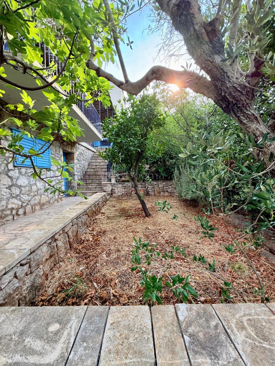 Čudovita hiša s pogledom na morje