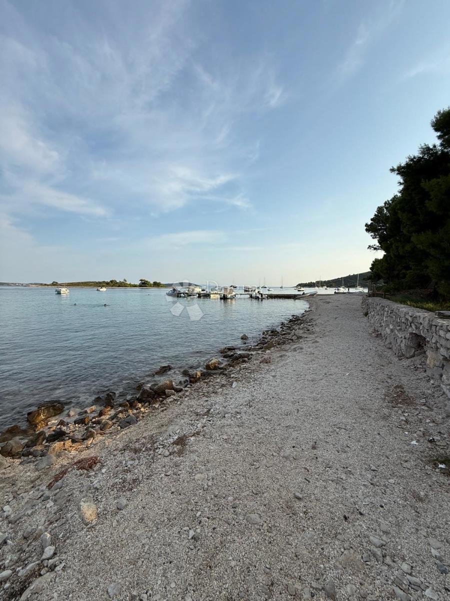 Čudovita hiša s pogledom na morje