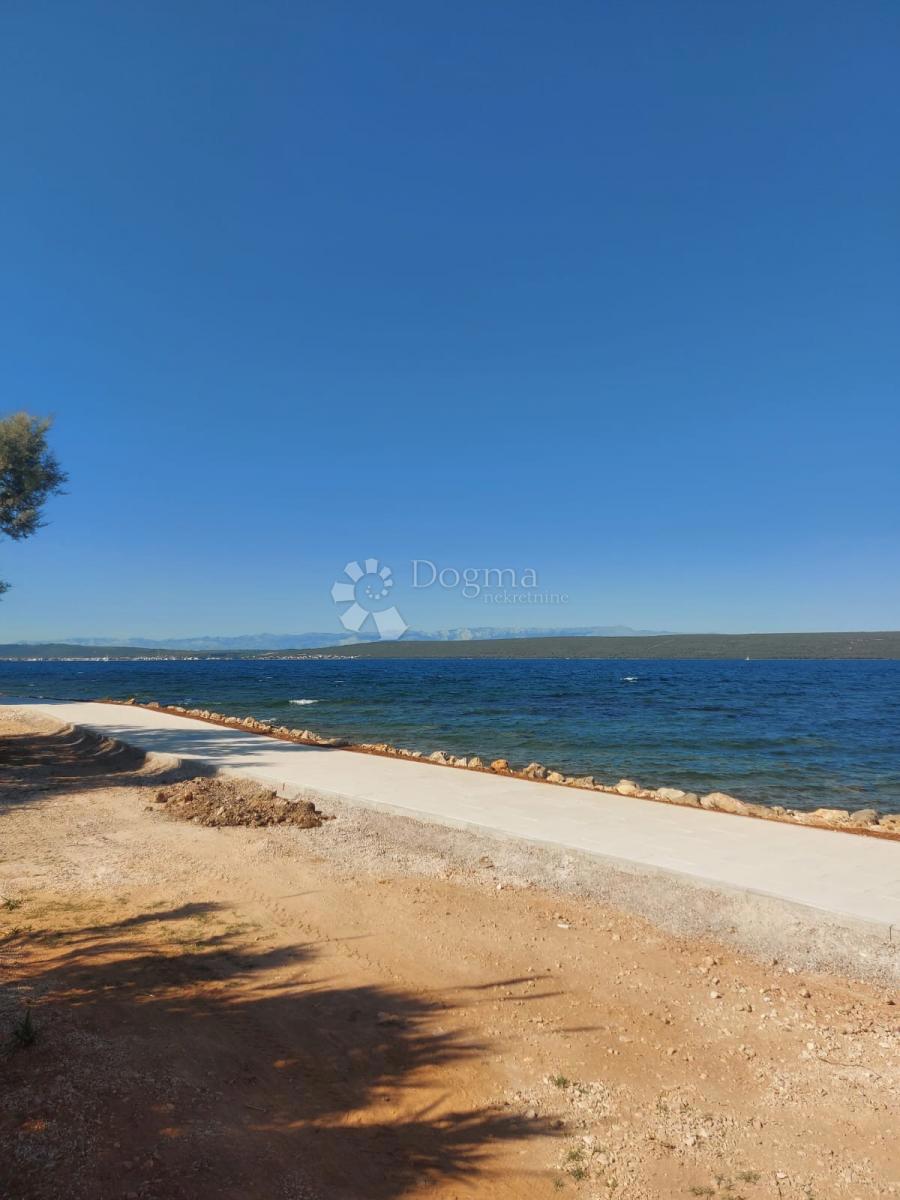 Zazidljivo zemljišče Dobropoljana, Pašman, 5.923m2