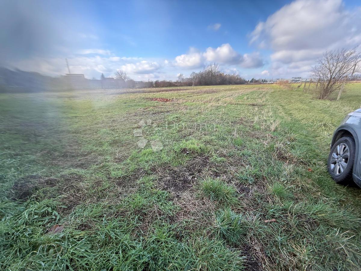 Zazidljivo zemljišče Biškupec, Varaždin, 2.777m2