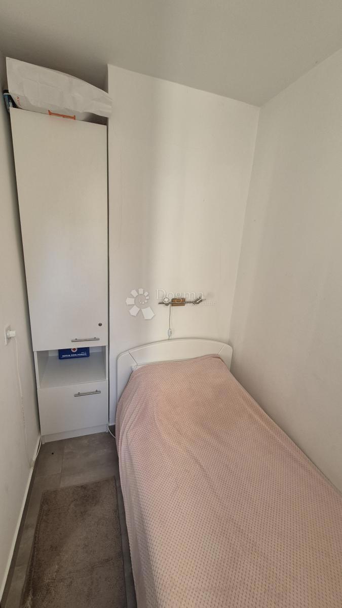 Enosobno stanovanje 50 m od morja