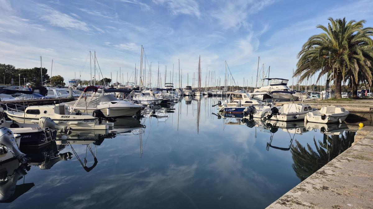 Enosobno stanovanje 50 m od morja