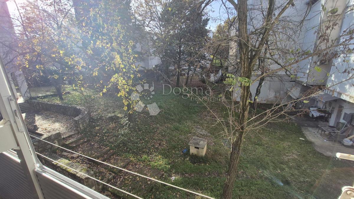 Enosobno stanovanje 50 m od morja