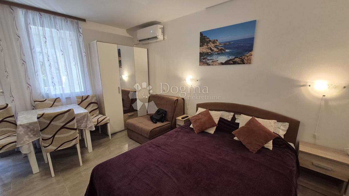 Enosobno stanovanje 50 m od morja