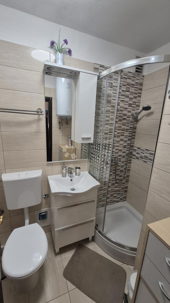 Enosobno stanovanje 50 m od morja