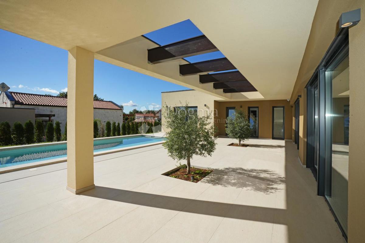 Hiša Žminj, 170,01m2