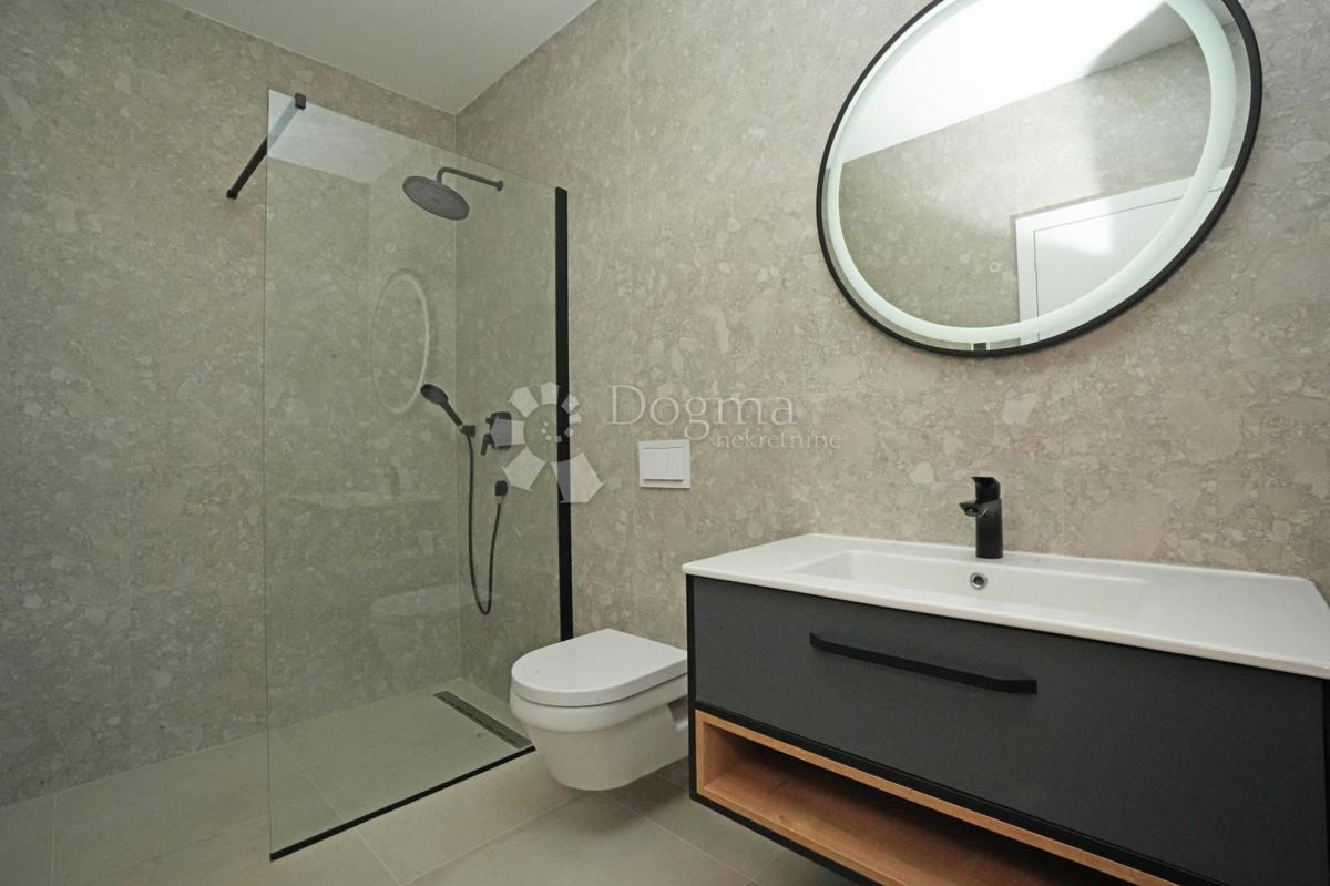 Hiša Žminj, 170,01m2