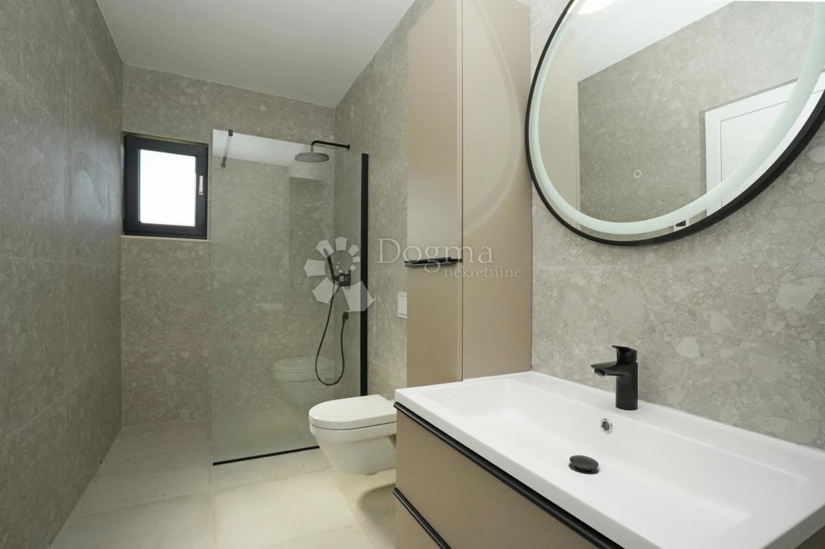 Hiša Žminj, 170,01m2