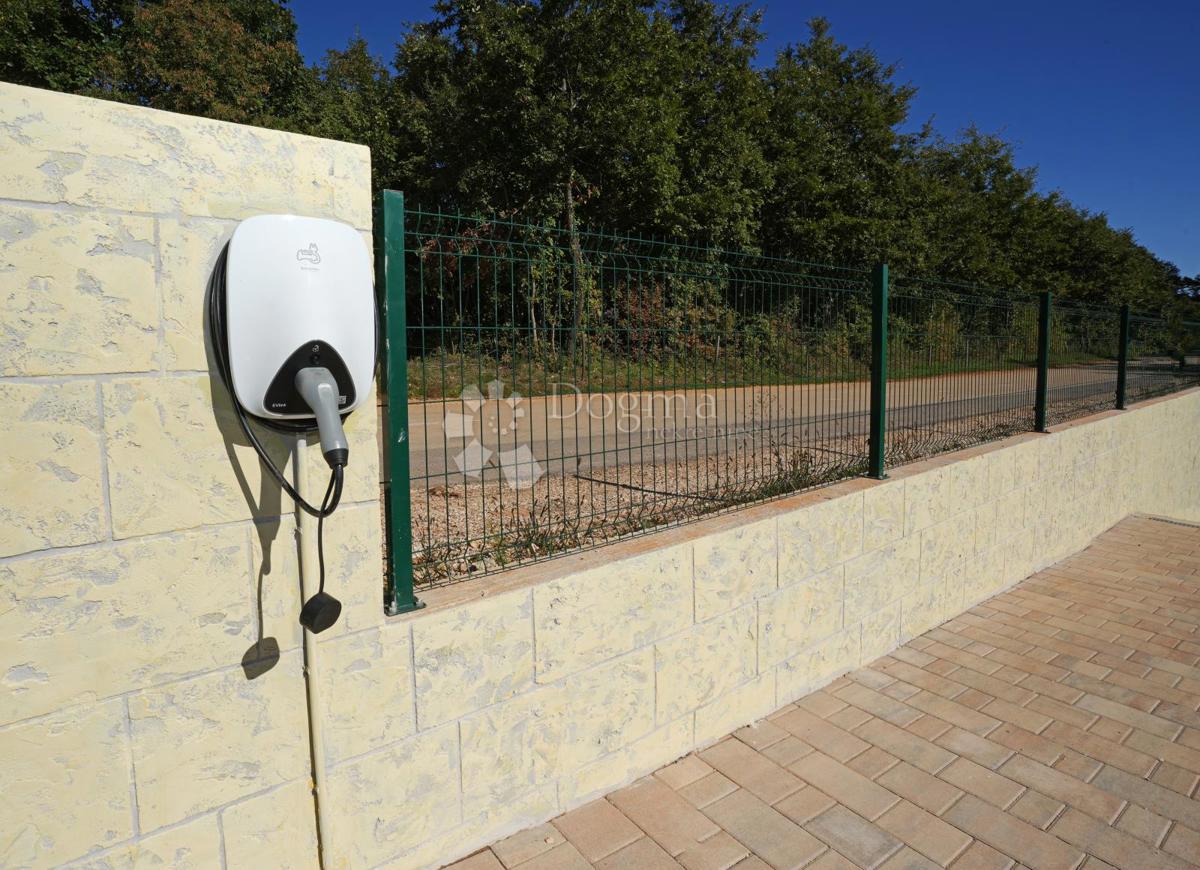 Hiša Žminj, 170,01m2