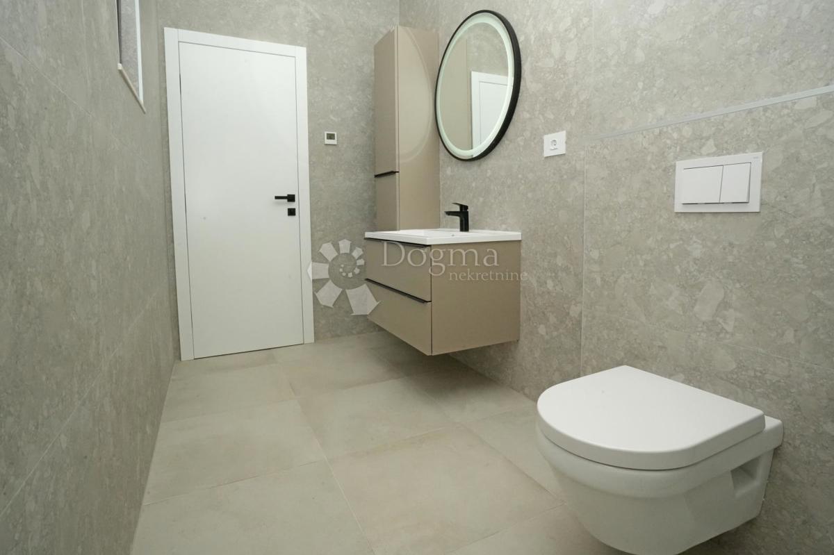 Hiša Žminj, 170,01m2