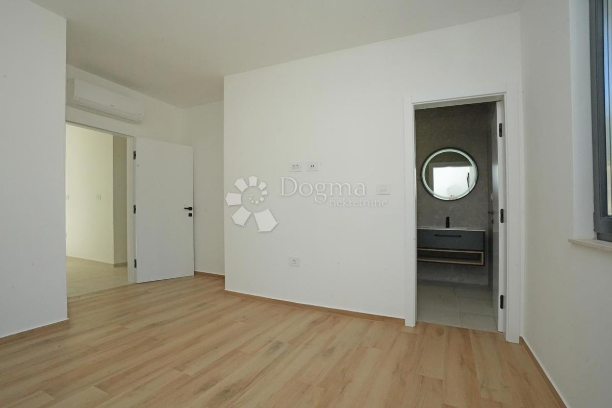 Hiša Žminj, 170,01m2